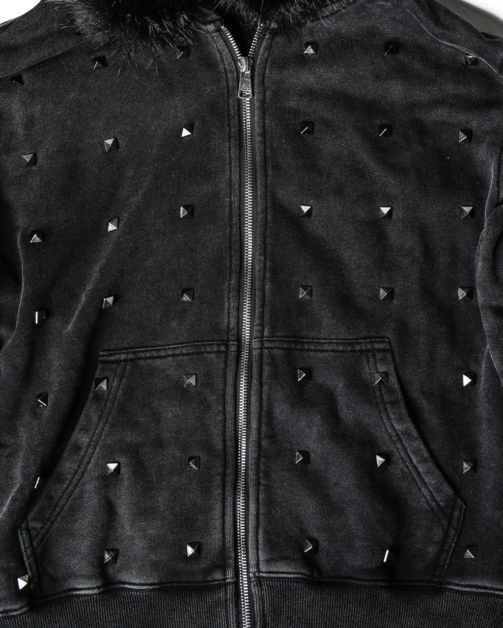 STUD FUR ZIP-UP - coming soon