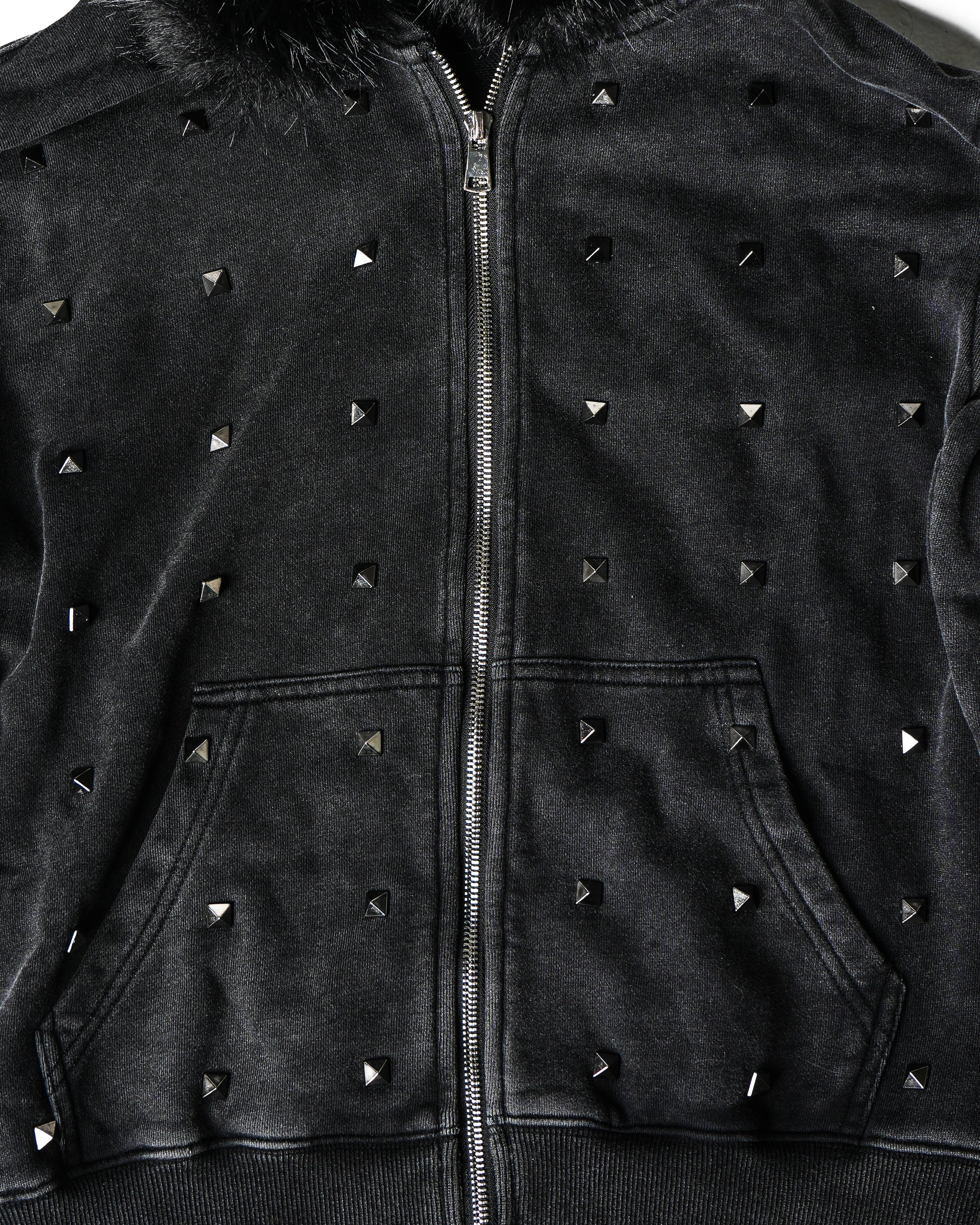 STUD FUR ZIP-UP - coming soon