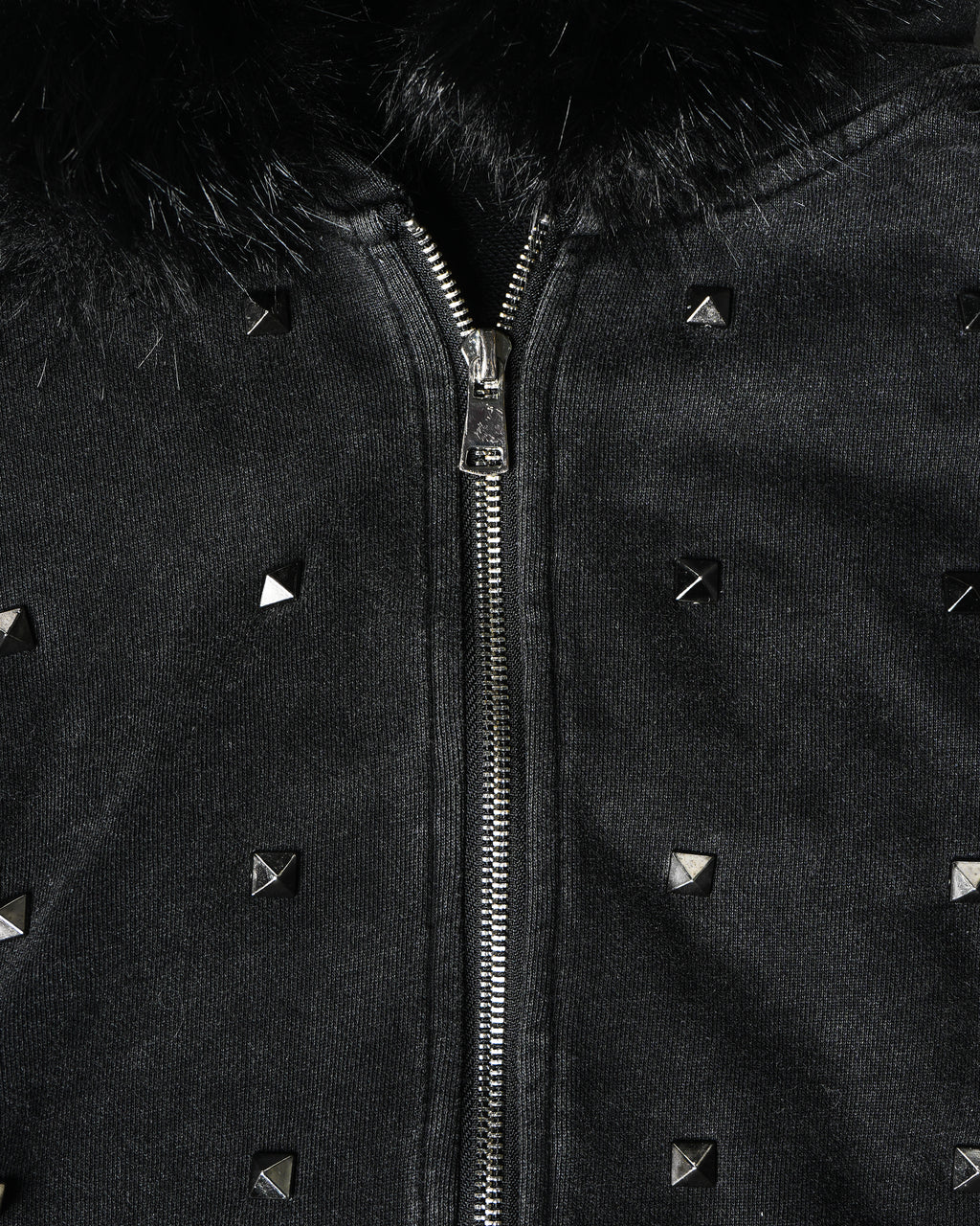 STUD FUR ZIP-UP - coming soon