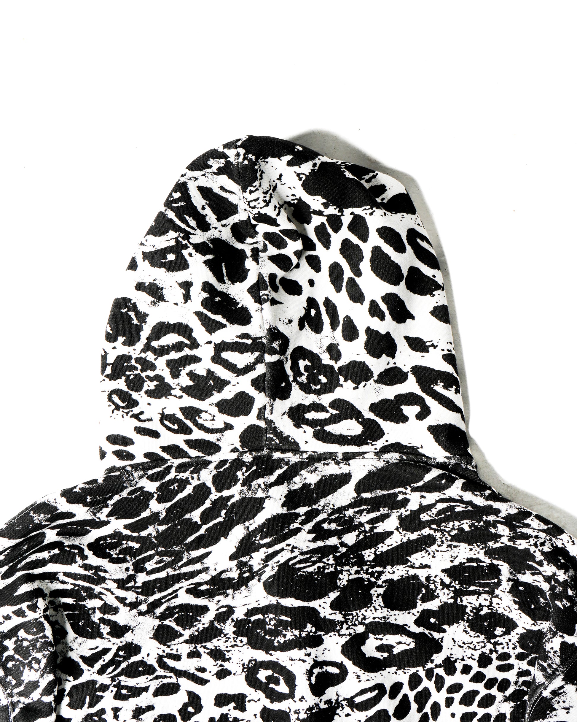 SNOW LEOPORD ZIP-UP - coming soon